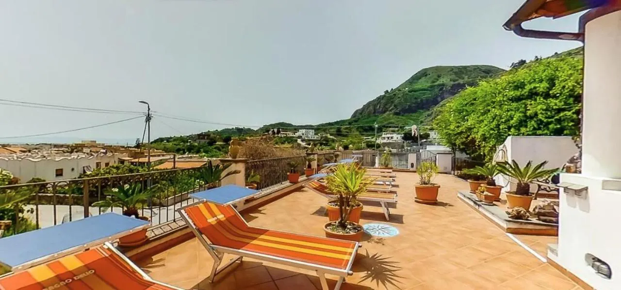 Bed & Breakfast Casa Vacanza Artemis Città di Lipari