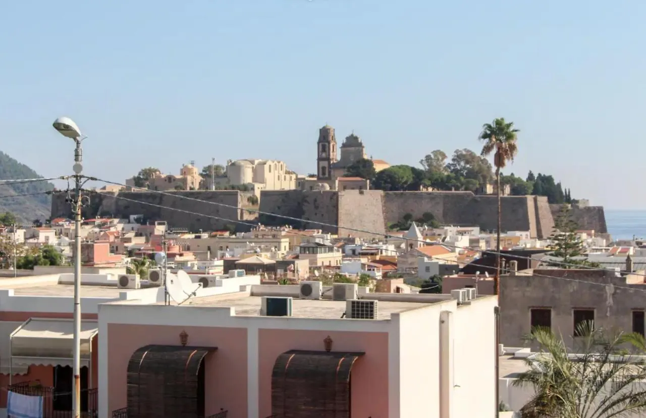 Casa Vacanza Artemis Città di Lipari Bed & Breakfast