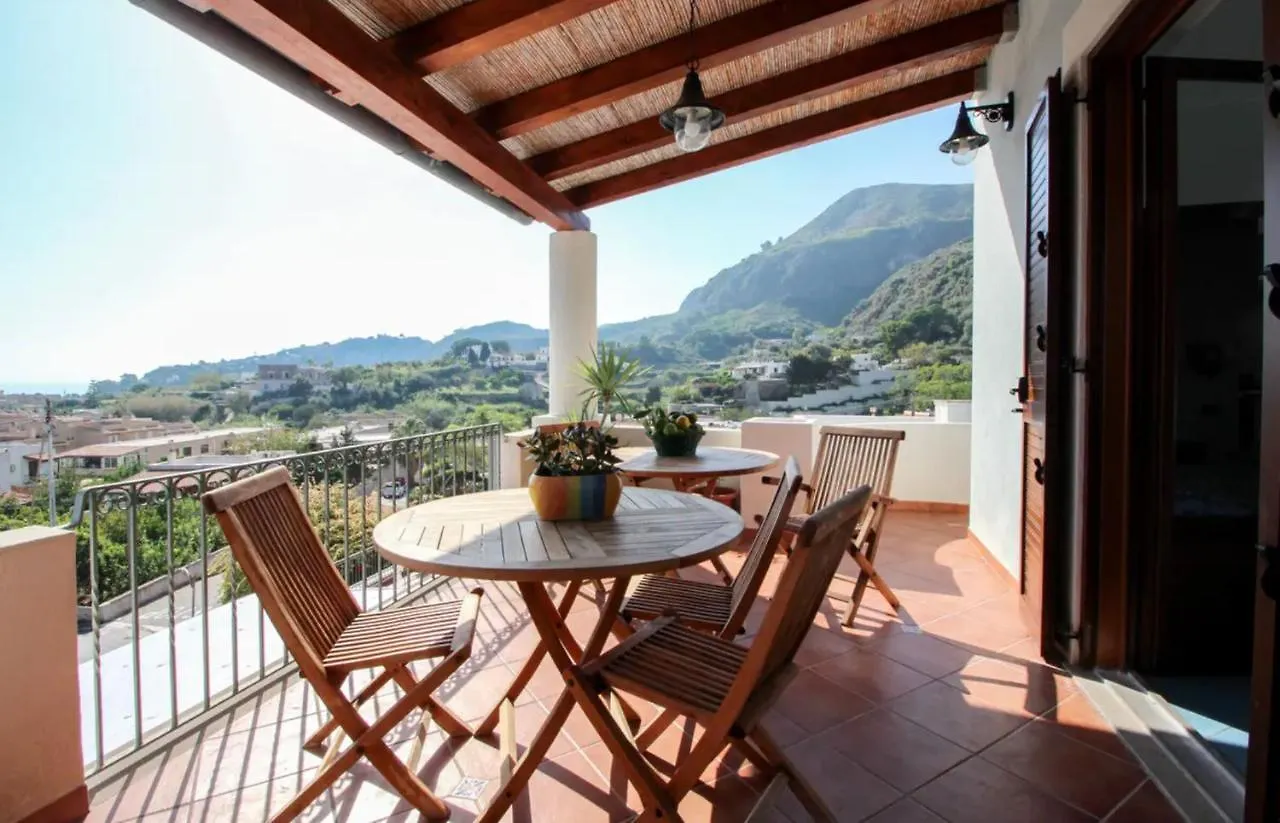 Casa Vacanza Artemis Città di Lipari Bed & Breakfast