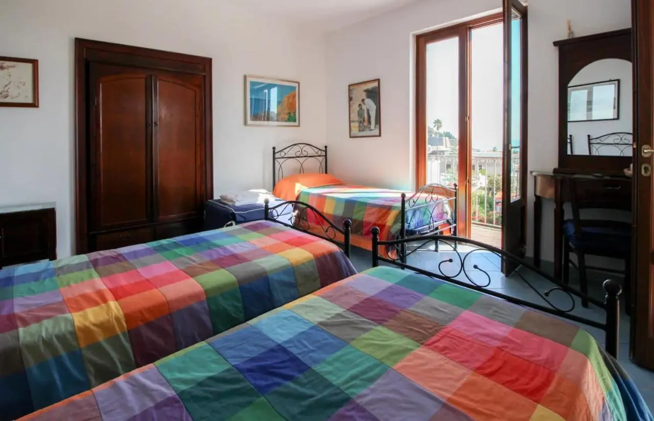 Casa Vacanza Artemis Città di Lipari 0*,