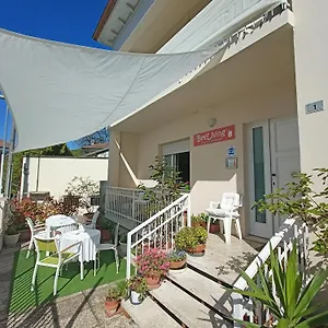 Beeliving Room&breakfast (adults Only) Bed & Breakfast Riccione